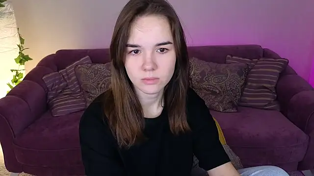 Snapshot of LindaRobertz chatting on 01.18.25 LindaRobertz online show from 01.18.25