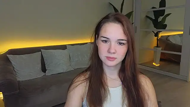 Snapshot of LindaRobertz chatting on 09.13.25 LindaRobertz online show from 09.13.25