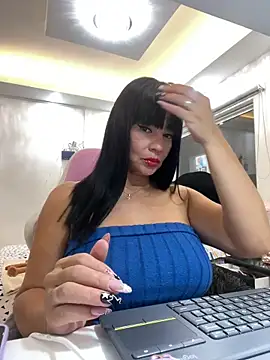 Snapshot of Hot_beauty__ chatting on 06.11.26 Hot beauty online show from 06.11.26