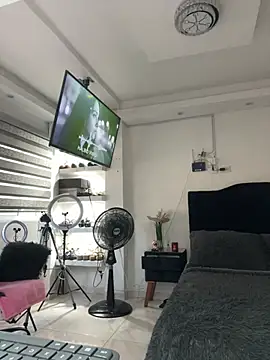 Snapshot of Hot_beauty__ chatting on 07.16.26 Hot beauty online show from 07.16.26