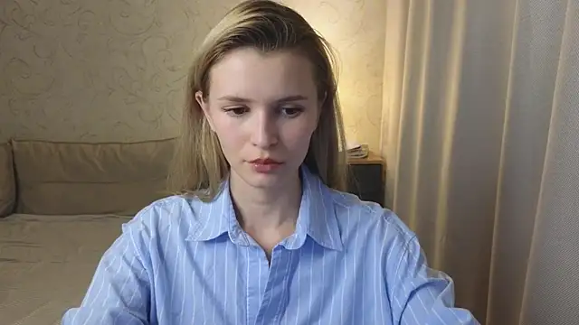 Snapshot of elsa_limerence chatting on 05.21.26 elsa limerence online show from 05.21.26
