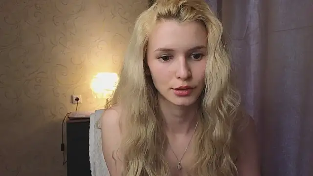 Snapshot of elsa_limerence chatting on 06.27.26 elsa limerence online show from 06.27.26