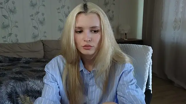 Snapshot of elsa_limerence chatting on 07.31.26 elsa limerence online show from 07.31.26