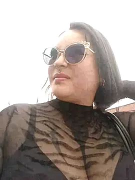 Snapshot of ambar_07 chatting on 02.14.25 ambar 07 online show from 02.14.25