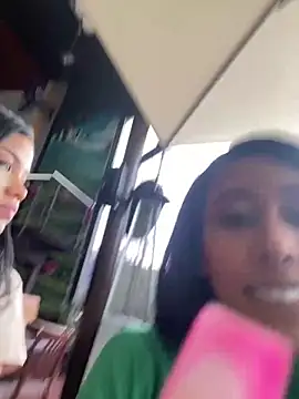 Snapshot of lilibluex chatting on 12.21.24 lilibluex online show from 12.21.24