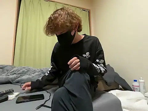 UKI06 online show from 12.22.25