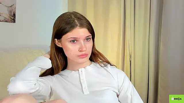 Hello Vivienne online show from 12.08.24