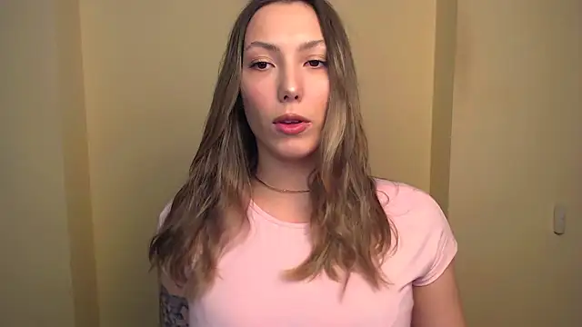 Snapshot of VanessaMay_ chatting on 03.01.25 VanessaMay online show from 03.01.25