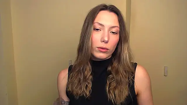 Snapshot of VanessaMay_ chatting on 03.05.25 VanessaMay online show from 03.05.25