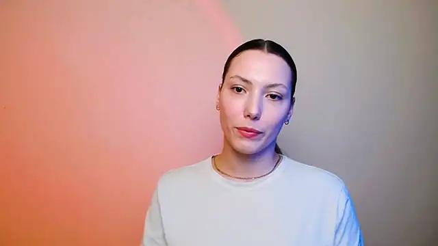 Snapshot of VanessaMay_ chatting on 03.09.25 VanessaMay online show from 03.09.25