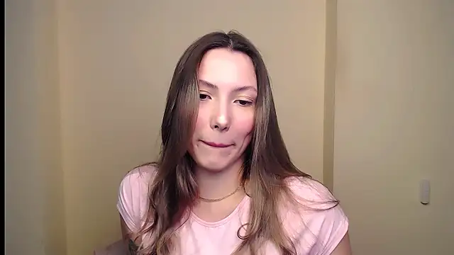 Snapshot of VanessaMay_ chatting on 03.11.25 VanessaMay online show from 03.11.25