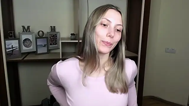 VanessaMay  online show from 03.10.26