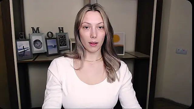 VanessaMay  online show from 03.29.26