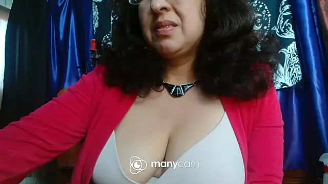 Snapshot of liriomilf chatting on 02.04.26 liriomilf online show from 02.04.26