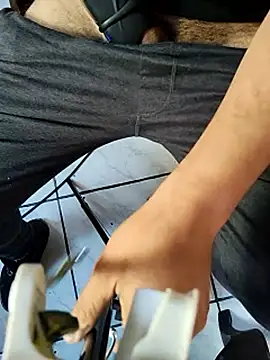 Snapshot of 6MataGarcia chatting on 10.30.25 6MataGarcia online show from 10.30.25