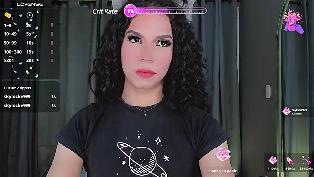 Snapshot of gatitavenecis chatting on 12.22.24 gatitavenecis online show from 12.22.24