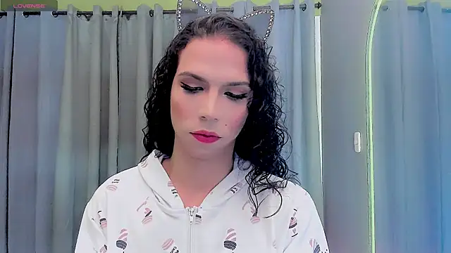 Snapshot of gatitavenecis chatting on 03.06.25 gatitavenecis online show from 03.06.25