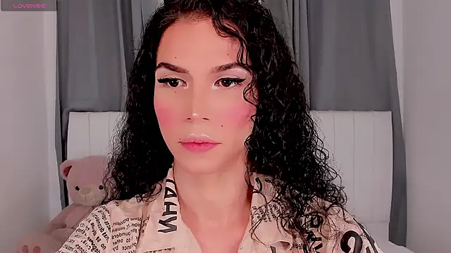 Snapshot of gatitavenecis chatting on 09.11.25 gatitavenecis online show from 09.11.25