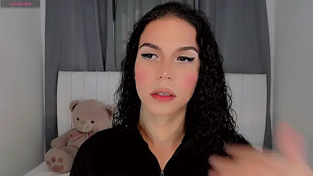 Snapshot of gatitavenecis chatting on 10.02.25 gatitavenecis online show from 10.02.25