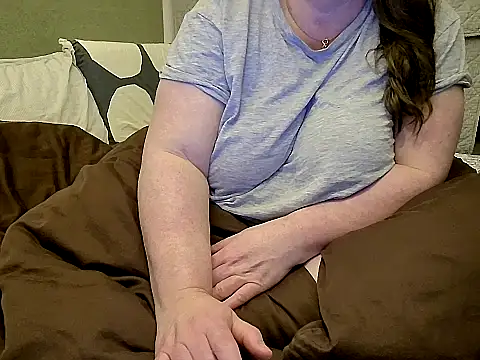 Snapshot of MarthaBriest chatting on 05.16.26 MarthaBriest online show from 05.16.26