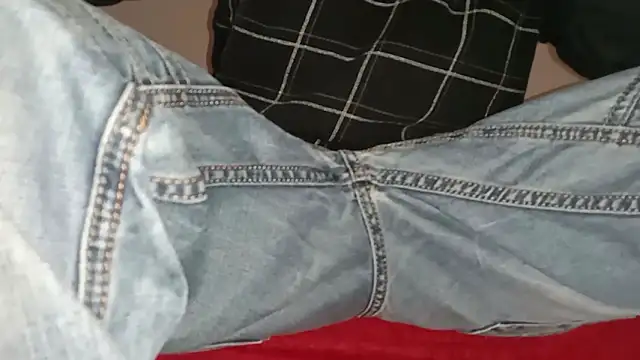 Snapshot of penisblock chatting on 02.02.25 penisblock online show from 02.02.25