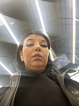 Snapshot of Tisha_Busty chatting on 11.16.25 Tisha Busty online show from 11.16.25