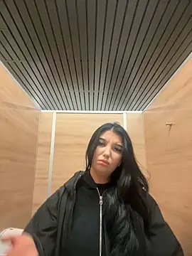 Snapshot of Tisha_Busty chatting on 12.21.25 Tisha Busty online show from 12.21.25