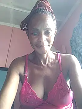 Snapshot of sweets_80 chatting on 12.30.24 sweets 80 online show from 12.30.24