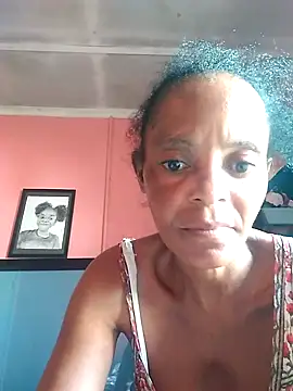 Snapshot of sweets_80 chatting on 02.12.25 sweets 80 online show from 02.12.25