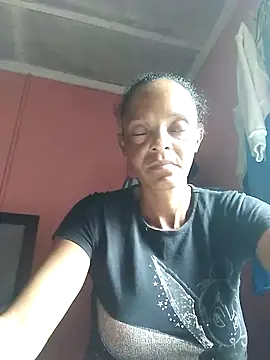 Snapshot of sweets_80 chatting on 02.17.25 sweets 80 online show from 02.17.25