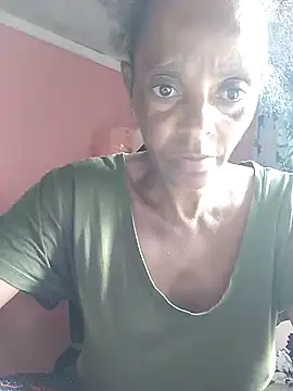 Snapshot of sweets_80 chatting on 02.20.25 sweets 80 online show from 02.20.25