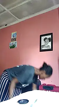 Snapshot of sweets_80 chatting on 03.09.25 sweets 80 online show from 03.09.25