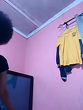 Snapshot of sweets_80 chatting on 03.18.25 sweets 80 online show from 03.18.25