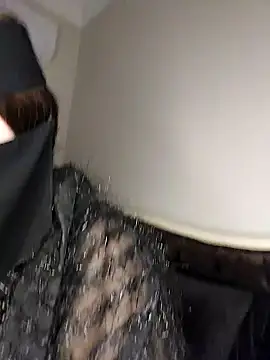 Snapshot of -Arab_milf- chatting on 12.26.24 -Arab milf- online show from 12.26.24