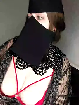 Snapshot of -Arab_milf- chatting on 12.31.24 -Arab milf- online show from 12.31.24