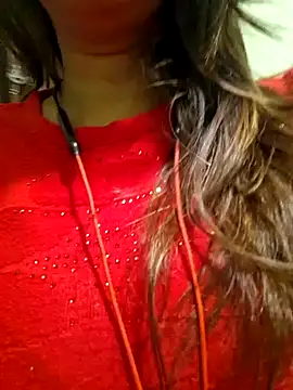 Snapshot of MIss-Naina chatting on 12.19.24 MIss-Naina online show from 12.19.24