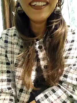 Snapshot of MIss-Naina chatting on 12.27.24 MIss-Naina online show from 12.27.24