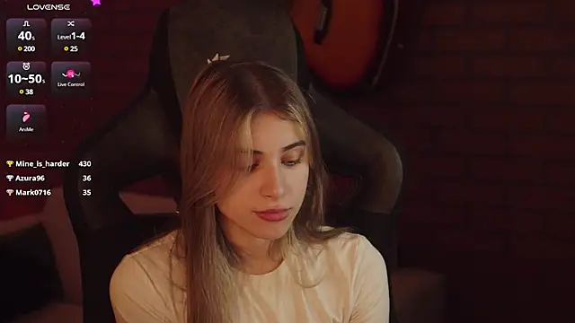 EllieCutes online show from 12.28.24