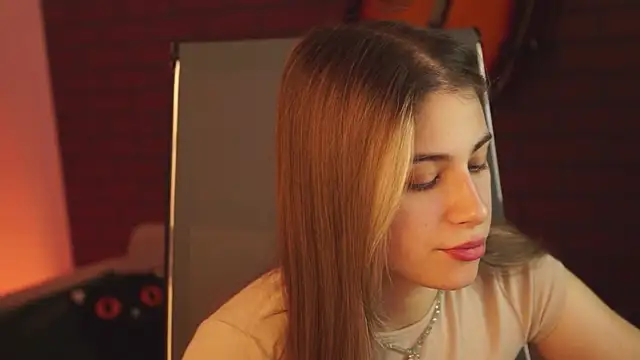 EllieCutes online show from 02.22.25