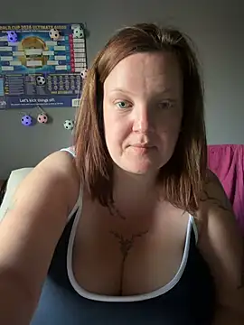 Snapshot of busty-bella1 chatting on 07.15.26 busty-bella1 online show from 07.15.26