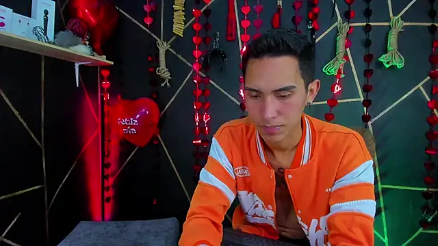 Snapshot of MillersKink chatting on 02.15.25 MillersKink online show from 02.15.25