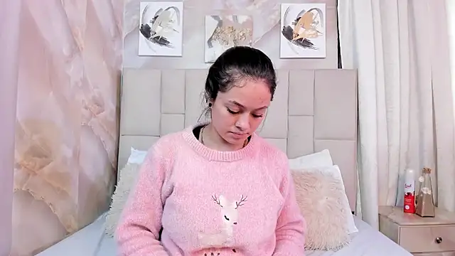 Jaslyn  Smith online show from 01.12.26