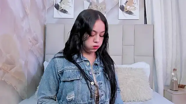 Jaslyn  Smith online show from 02.16.26