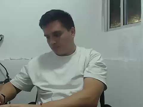 Snapshot of ahntony__69 chatting on 06.19.26 ahntony 69 online show from 06.19.26