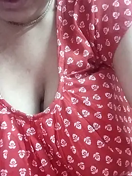 Snapshot of miss-Riy chatting on 02.15.25 miss-Riy online show from 02.15.25