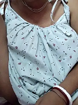 Snapshot of miss-Riy chatting on 11.15.25 miss-Riy online show from 11.15.25