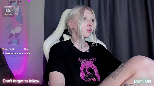 Snapshot of takeyourmolly chatting on 01.15.25 takeyourmolly online show from 01.15.25