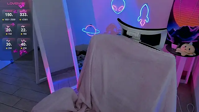 Fire Bestie online show from 03.07.25