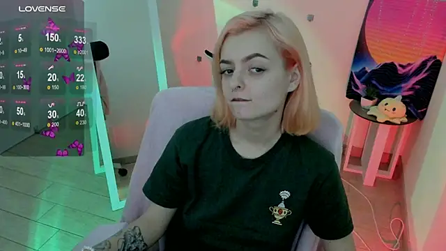 Fire Bestie online show from 03.18.25