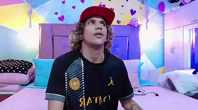 Snapshot of tylor_boy chatting on 03.15.25 tylor boy online show from 03.15.25